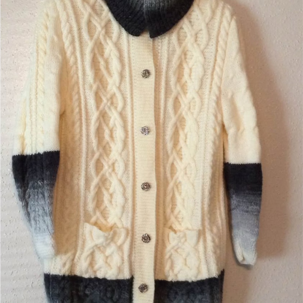Elegant Cream and Black Cable Knit Cardigan Coat Jacket